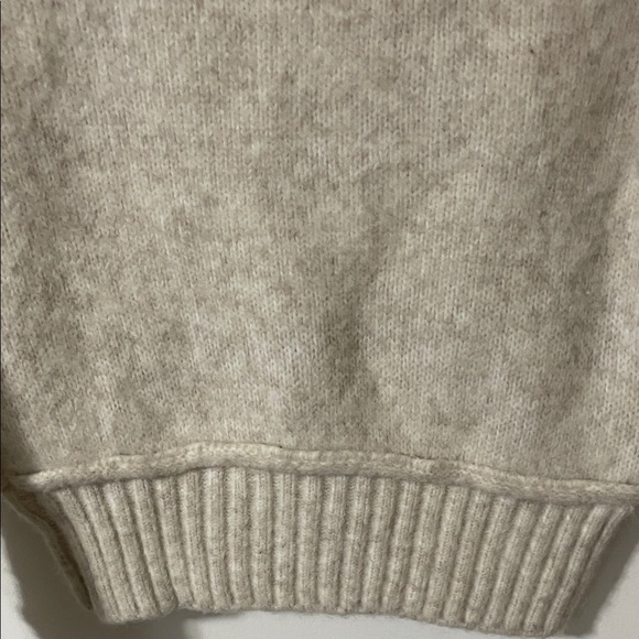 Flat White Los Angelos Cropped Oatmeal Colour Sweater Size Small - Picture 9 of 10